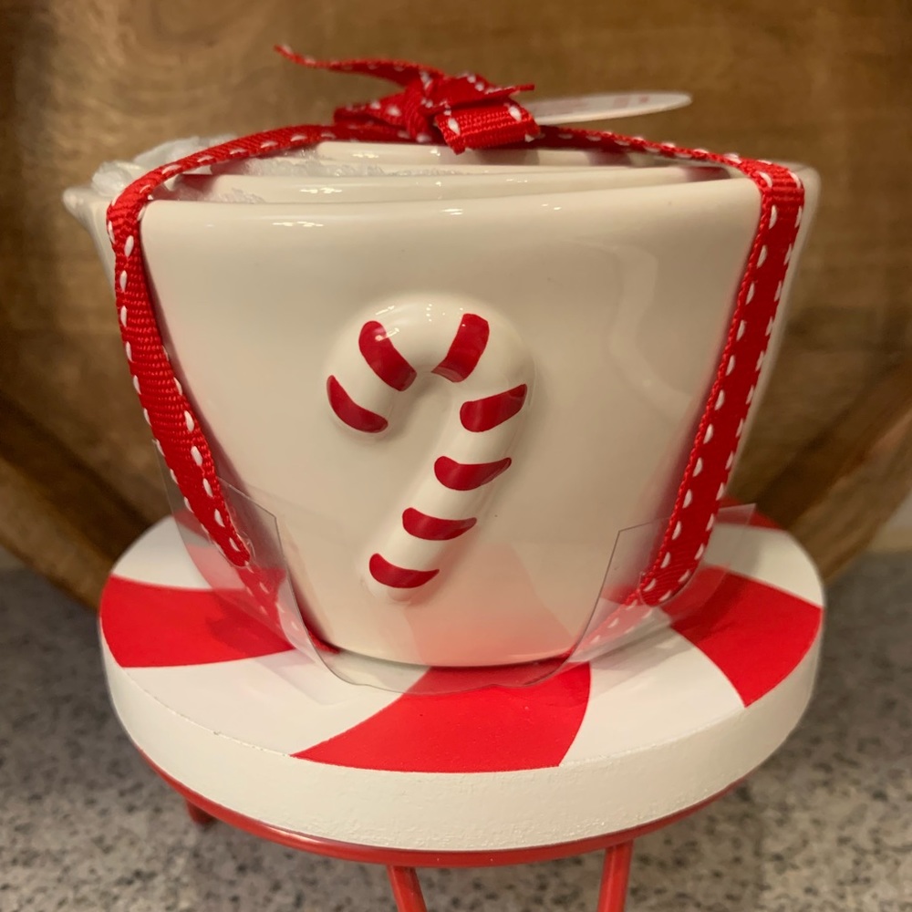 Rae Dunn candy cane measuring cups